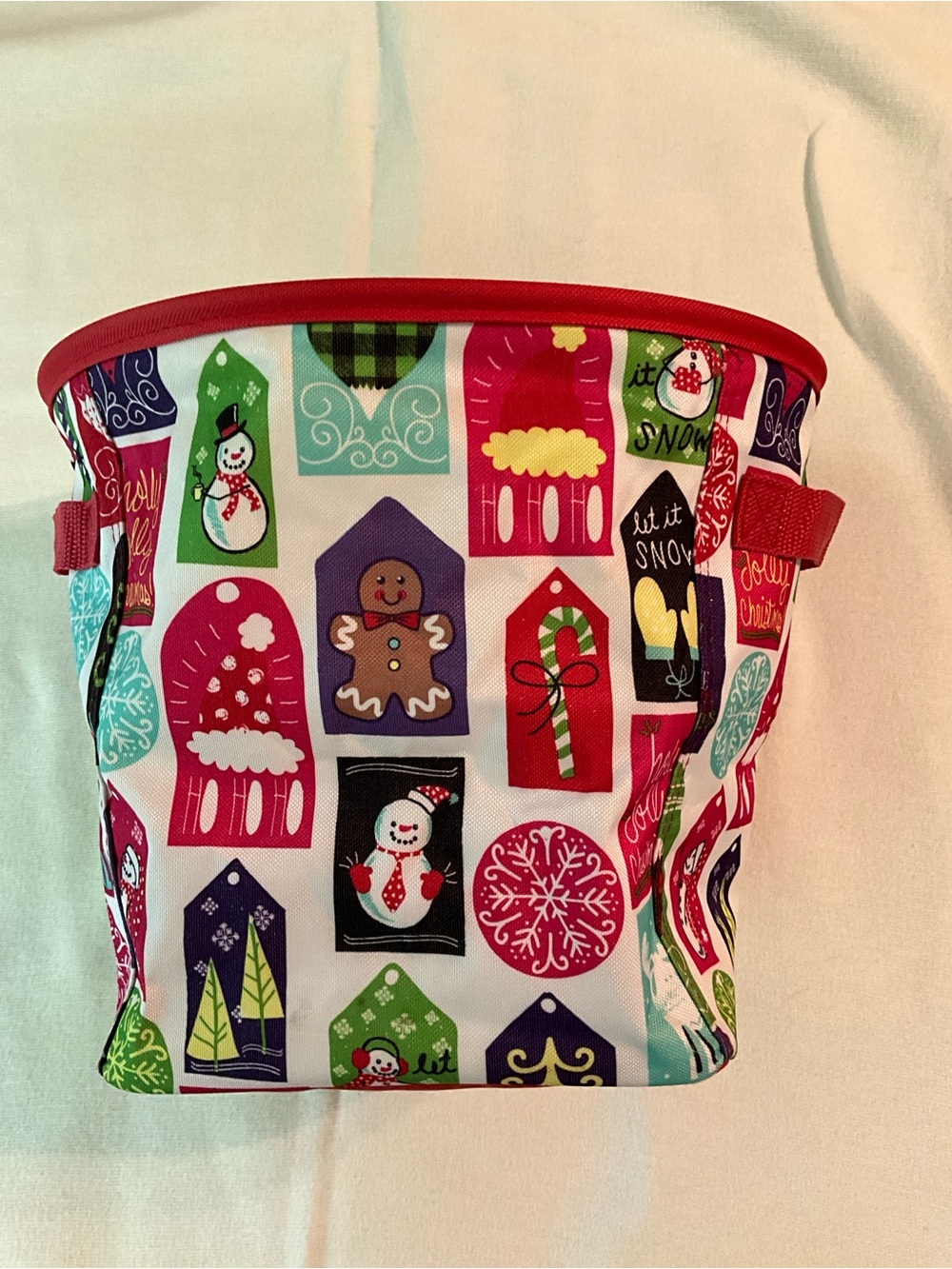 EUC THIRTY ONE Festive Holiday Print Tote Bag - Red Multi